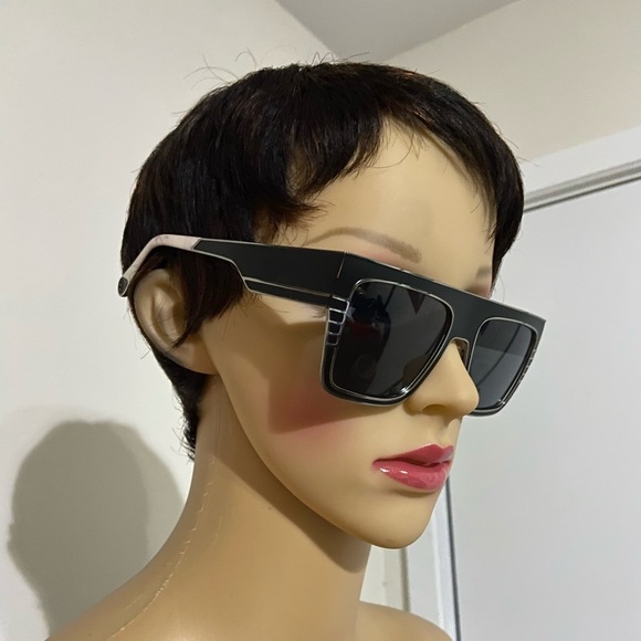 ILL.I By Will. I. Am WA503S04 Square Sungl… - Picture 15 of 16